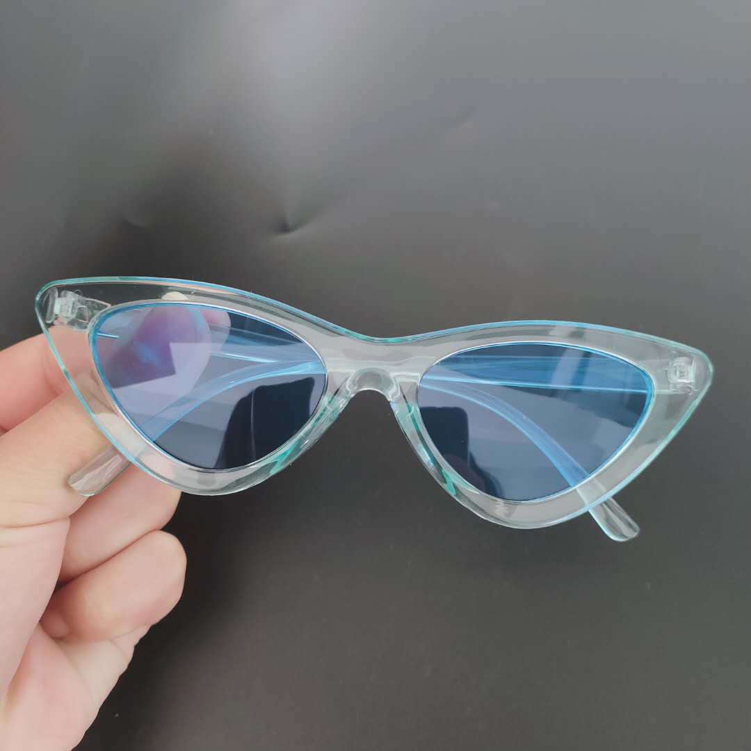 Retro Triangle Cat Eye Net Red Sunglasses