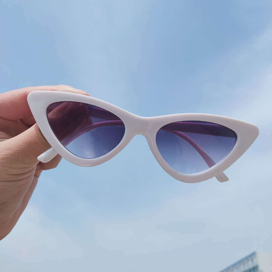 Retro Triangle Cat Eye Net Red Sunglasses