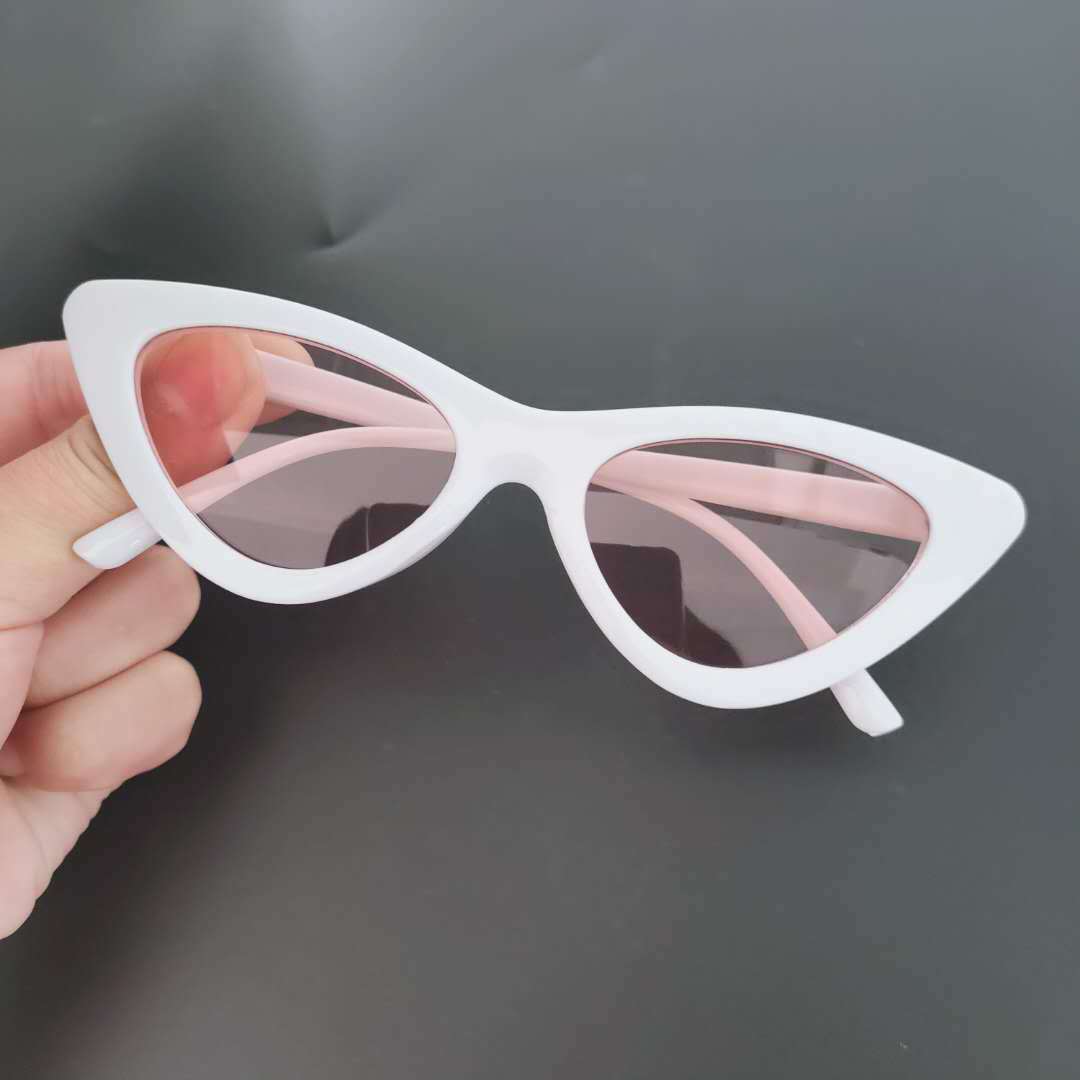 Retro Triangle Cat Eye Net Red Sunglasses