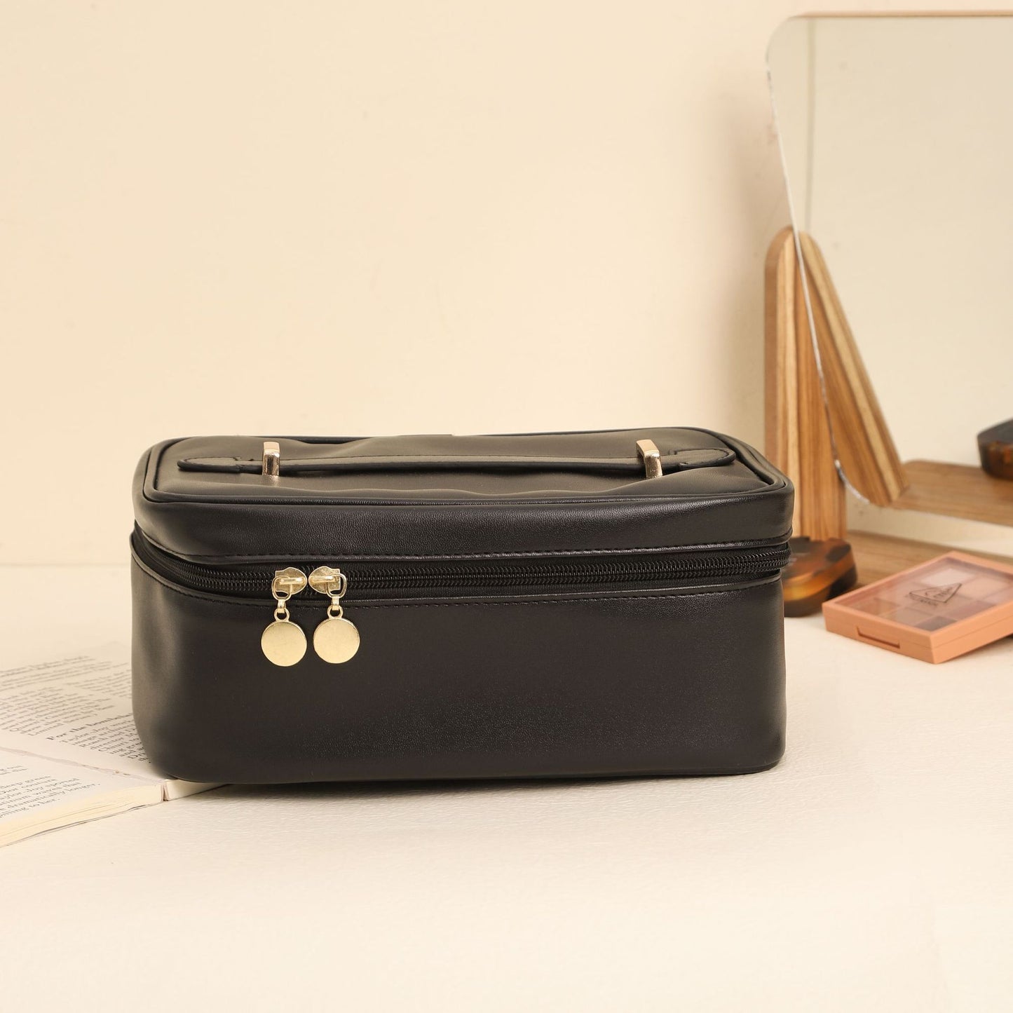 Large Capacity PU Waterproof Student Portable Portable Toiletry Bag